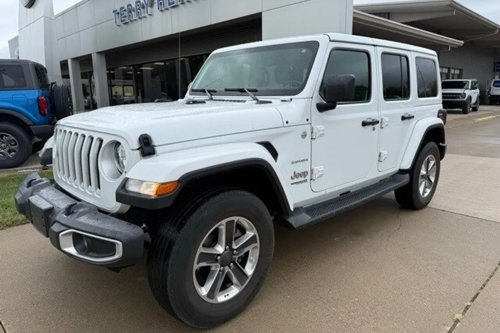 2020 Jeep Wrangler Unlimited Sahara photo 1
