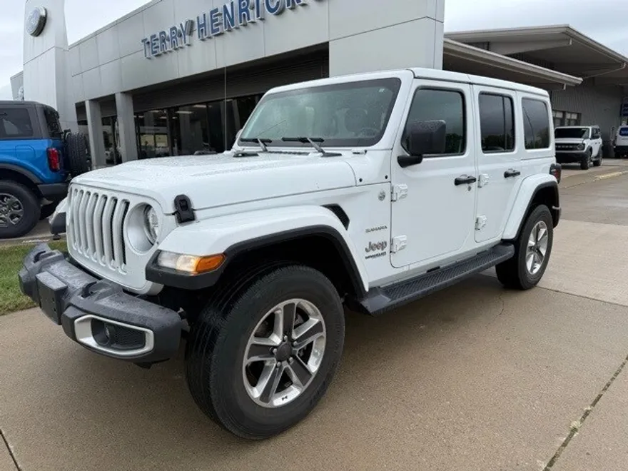2020 Jeep Wrangler Unlimited Sahara photo 1