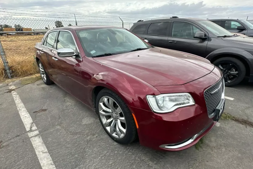 2020 Chrysler 300 Limited photo 1