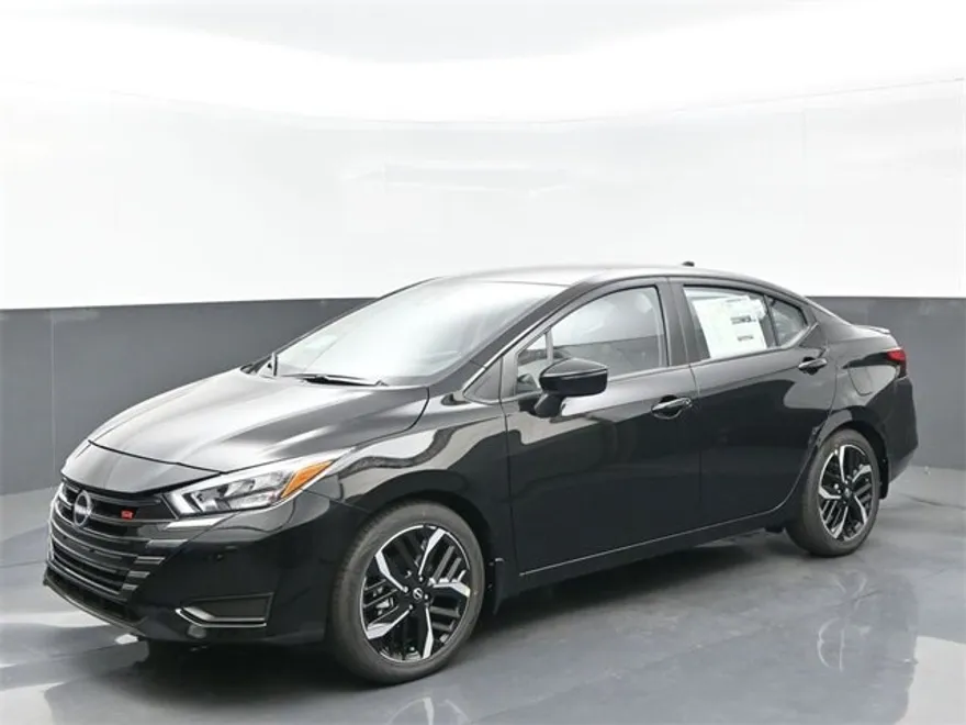 2025 Nissan Versa SR photo 1