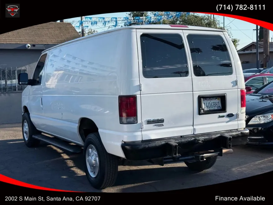 2013 Ford E-250 photo 1
