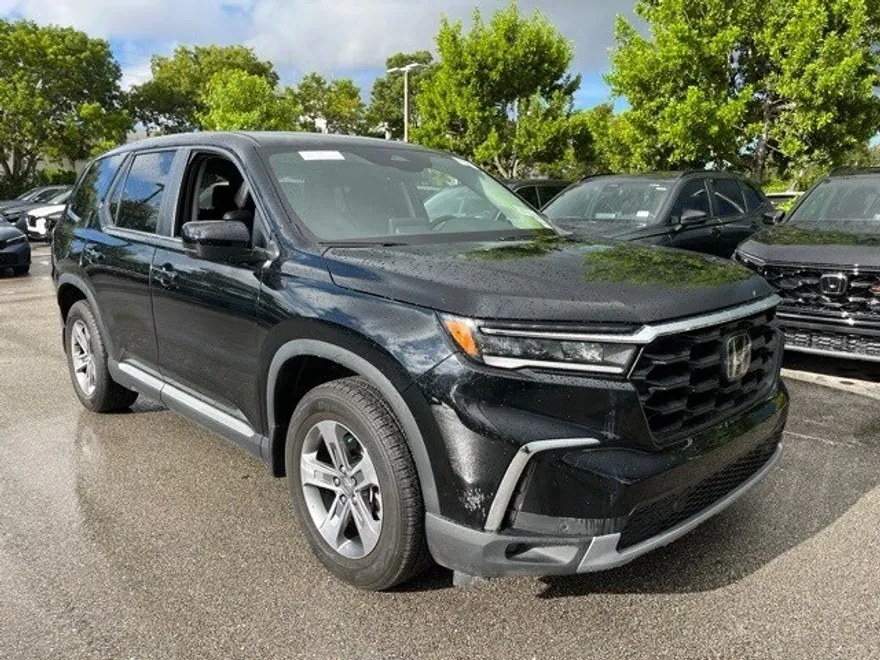 2024 Honda Pilot EX-L photo 1