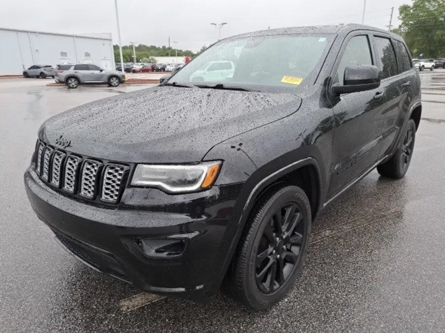 2020 Jeep Grand Cherokee Altitude photo 1