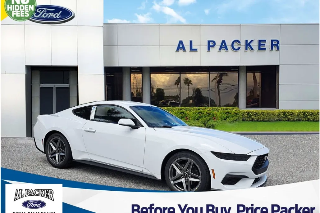 2025 Ford Mustang EcoBoost photo 1