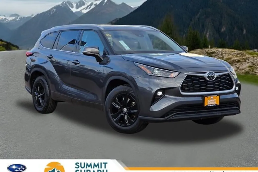 2022 Toyota Highlander XLE photo 1