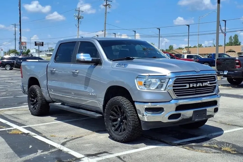 2023 Ram 1500 Laramie photo 1