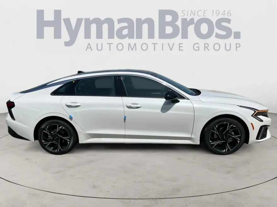2025 Kia K5 GT-Line photo 2