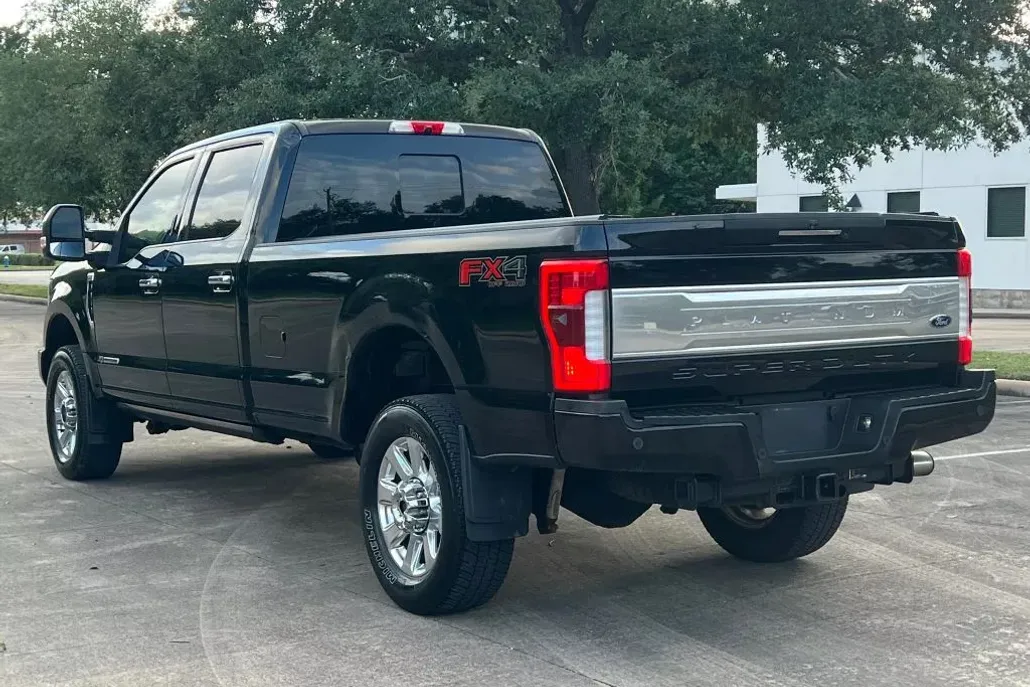 2017 Ford F-350 photo 1