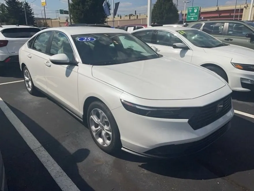 2025 Honda Accord LX photo 1