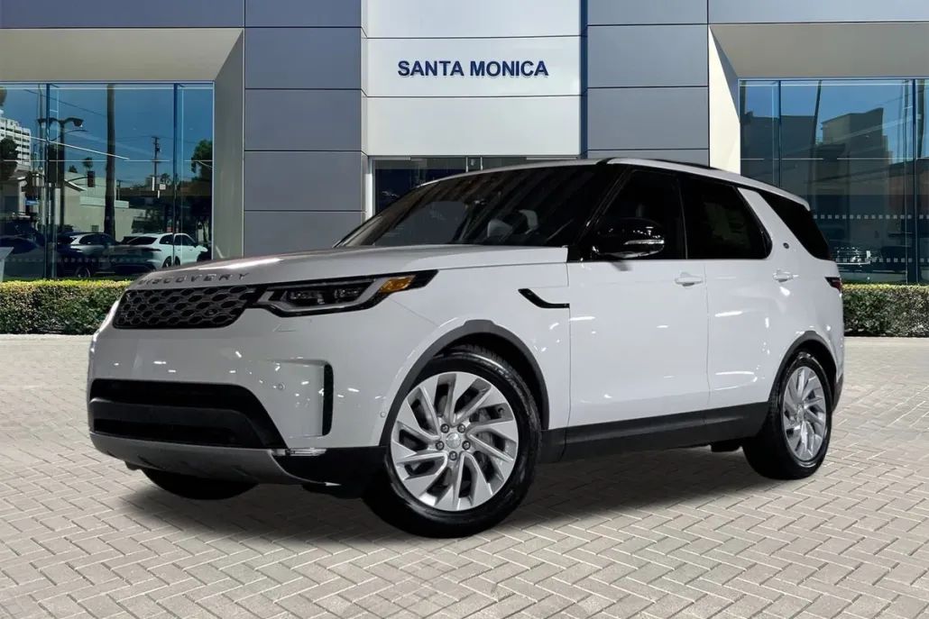 2025 Land Rover Discovery S photo 1