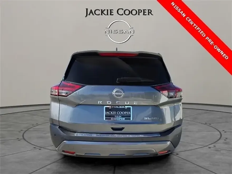 2023 Nissan Rogue SL photo 1