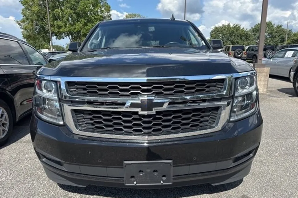 2019 Chevrolet Tahoe LT photo 1