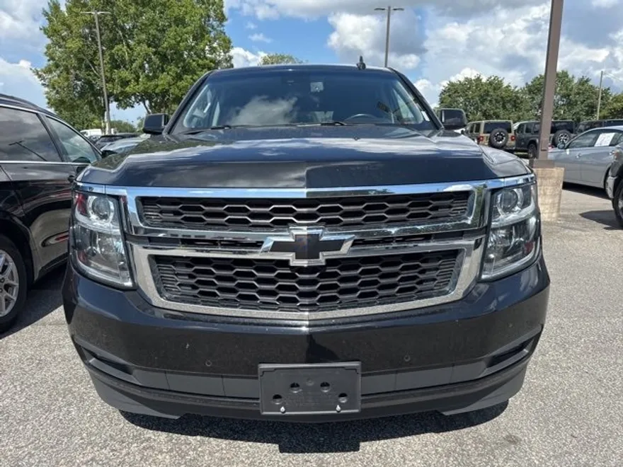 2019 Chevrolet Tahoe LT photo 1