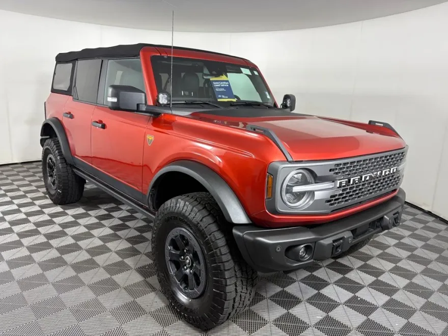2022 Ford Bronco Badlands photo 1