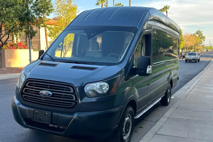 2019 Ford Transit Van photo 1