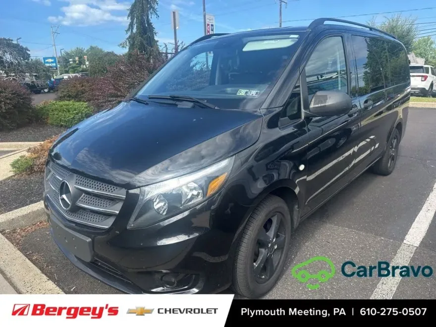 2018 Mercedes Benz Metris Passenger photo 1