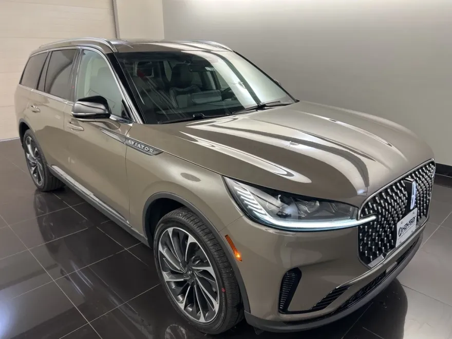 2025 Lincoln Aviator Reserve photo 1