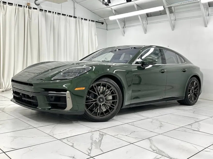 2025 Porsche Panamera Turbo E-Hybrid photo 1