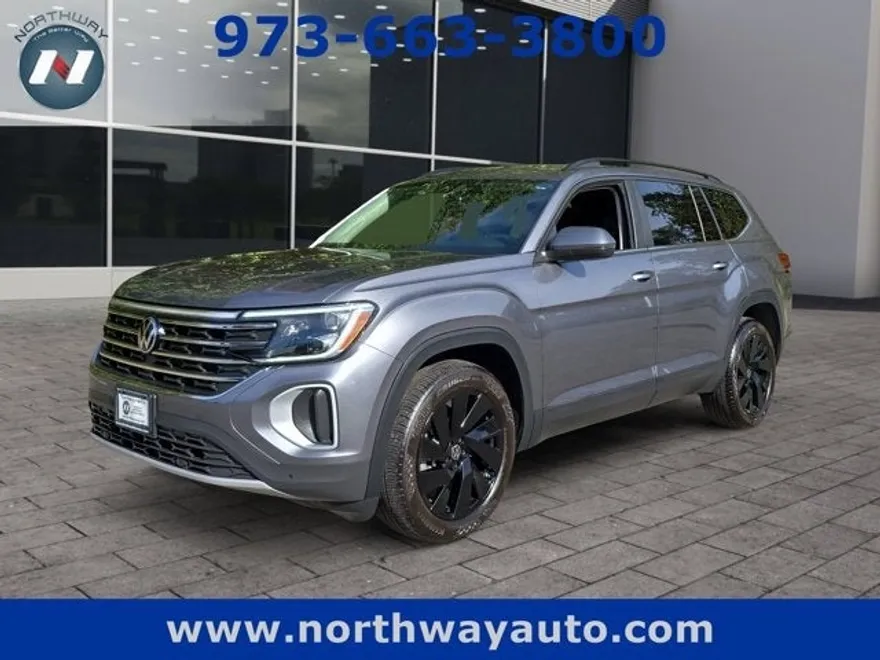 2024 Volkswagen Atlas SE Technology photo 1