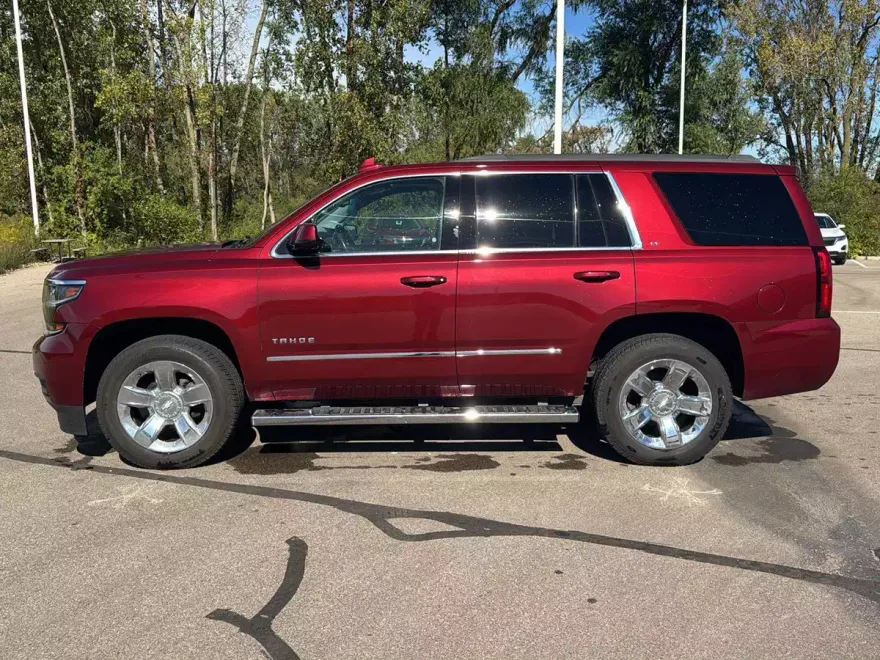 2018 Chevrolet Tahoe LT photo 1