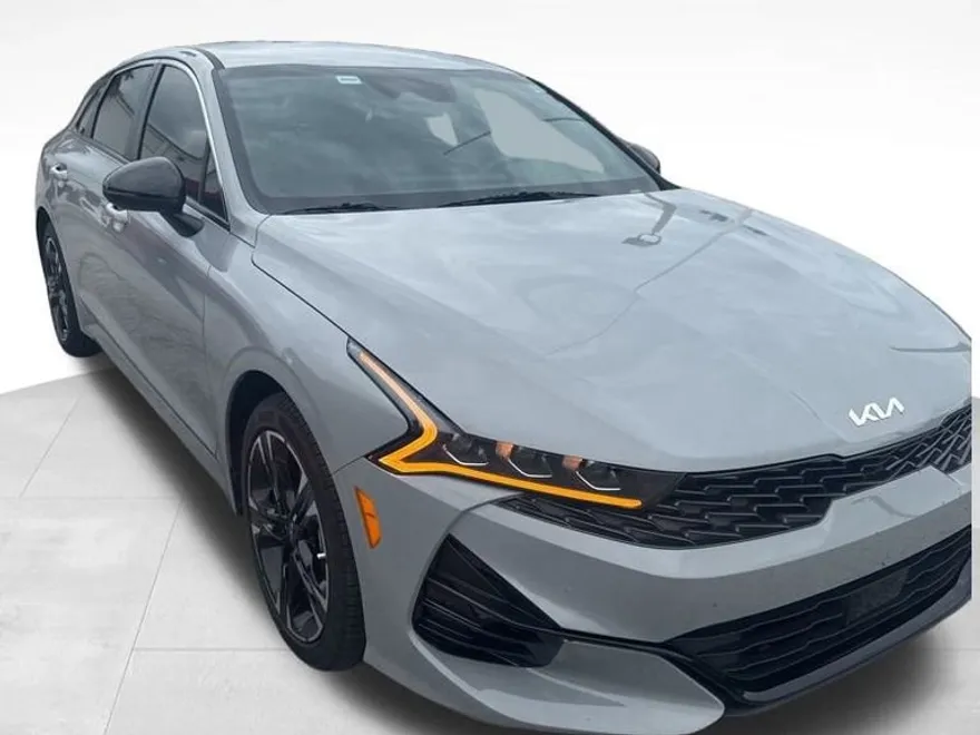 2024 Kia K5 GT-Line photo 1