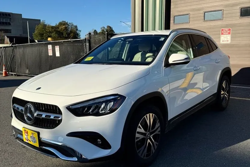 2025 Mercedes Benz GLA 250 4MATIC photo 1