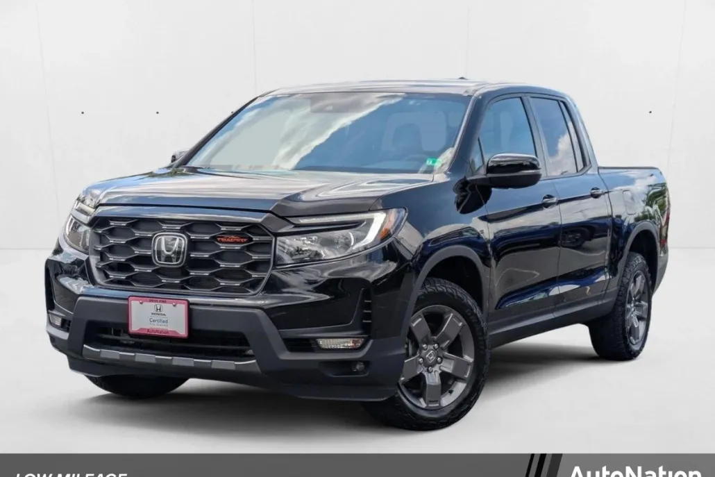 2025 Honda Ridgeline TrailSport photo 1