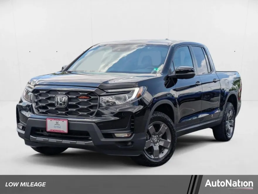 2025 Honda Ridgeline TrailSport photo 1