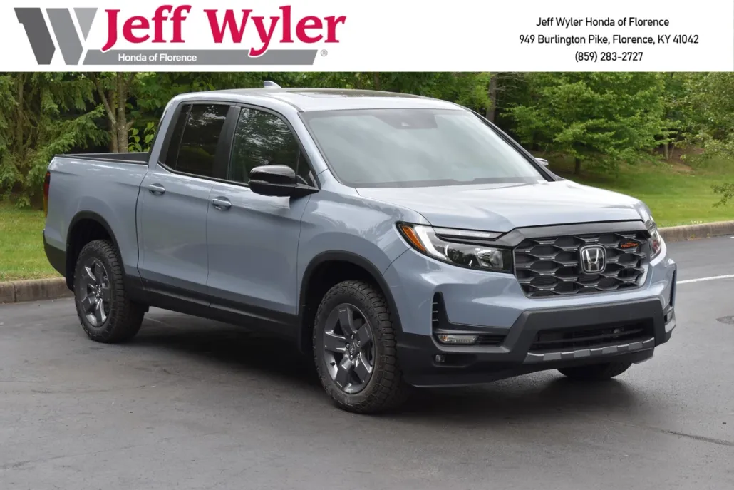 2025 Honda Ridgeline TrailSport photo 1