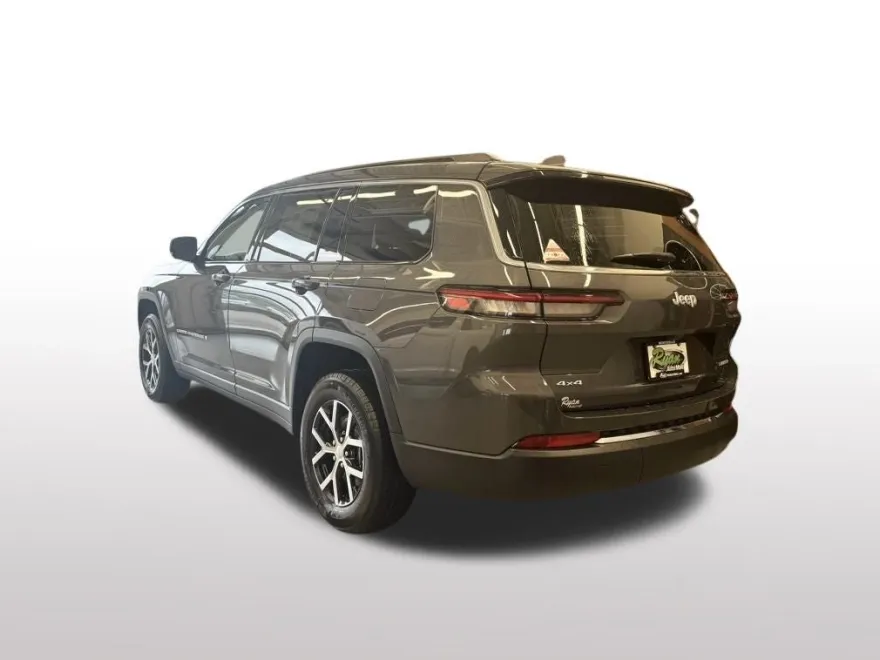 2025 Jeep Grand Cherokee Limited photo 1
