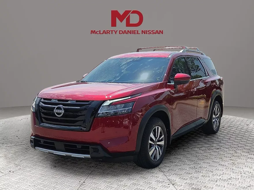 2024 Nissan Pathfinder SL photo 1