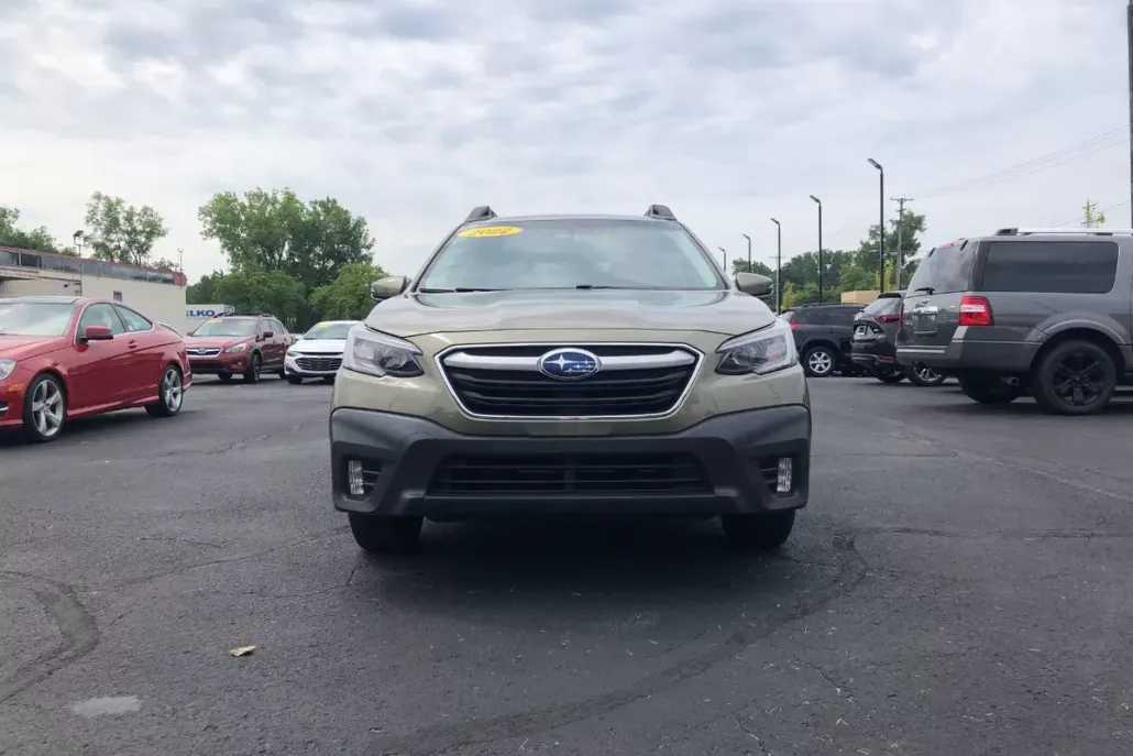 2022 Subaru Outback Premium photo 1
