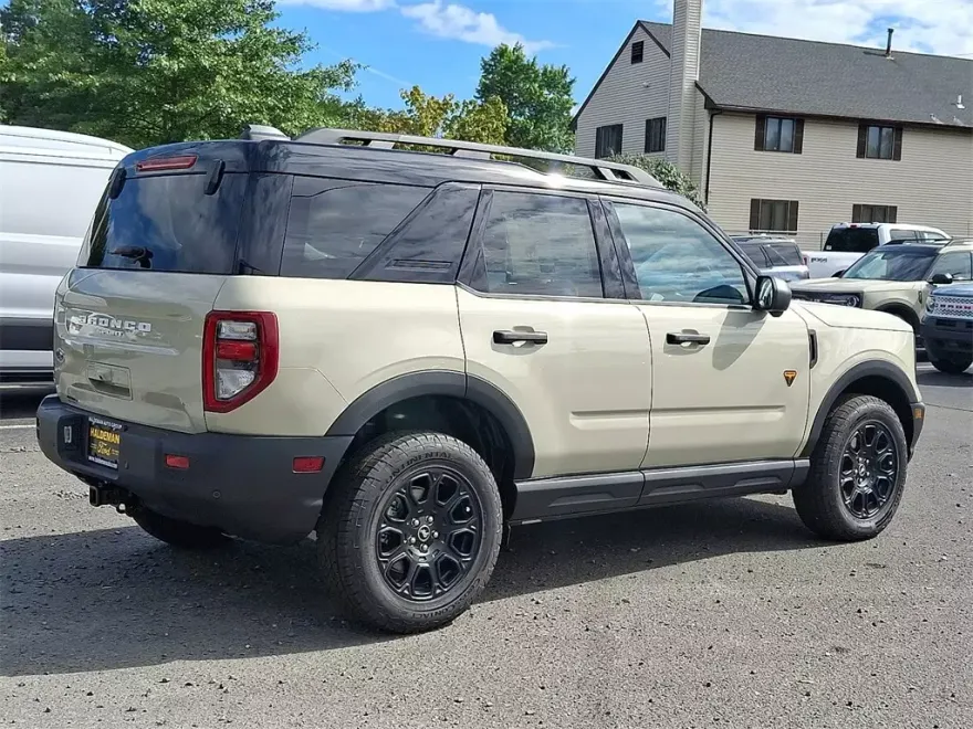 2025 Ford Bronco Sport Badlands photo 1