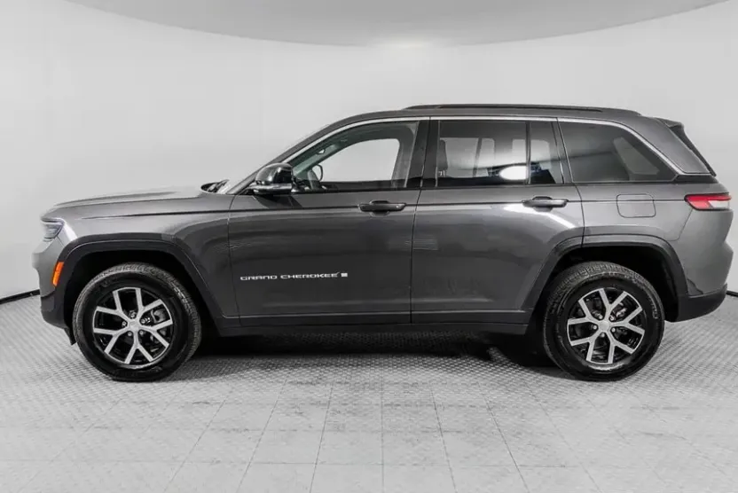 2024 Jeep Grand Cherokee Limited photo 1