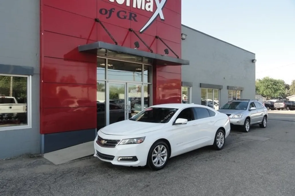 2019 Chevrolet Impala 1LT photo 1