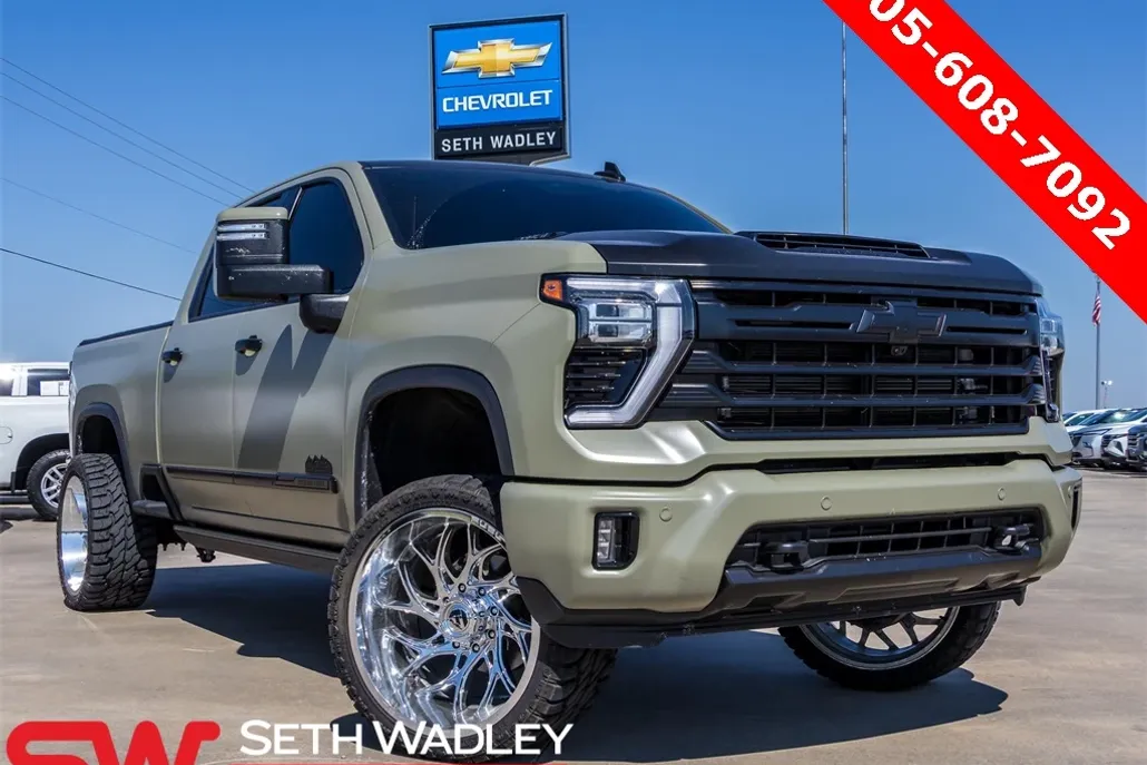 2024 Chevrolet Silverado 2500HD High Country photo 1