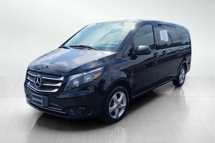2017 Mercedes Benz Metris Worker Passenger Van photo 1