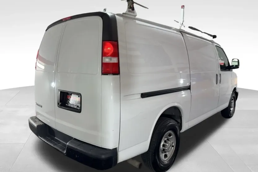 2020 Chevrolet Express 3500 Work Van Cargo photo 1
