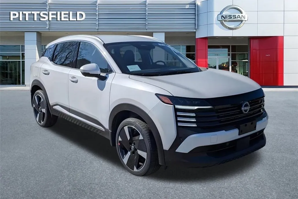 2025 Nissan Kicks SR photo 1