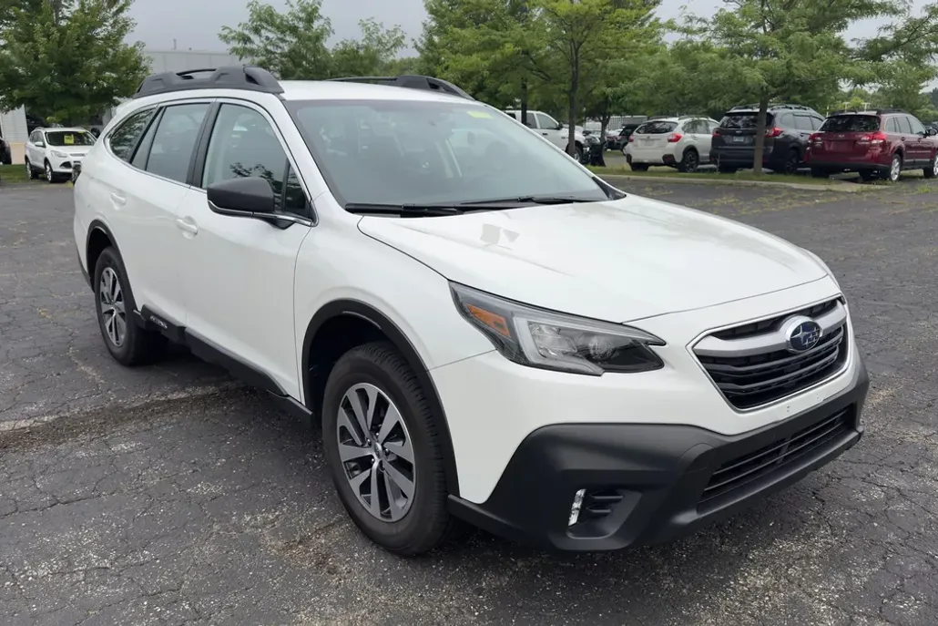 2022 Subaru Outback Base photo 1