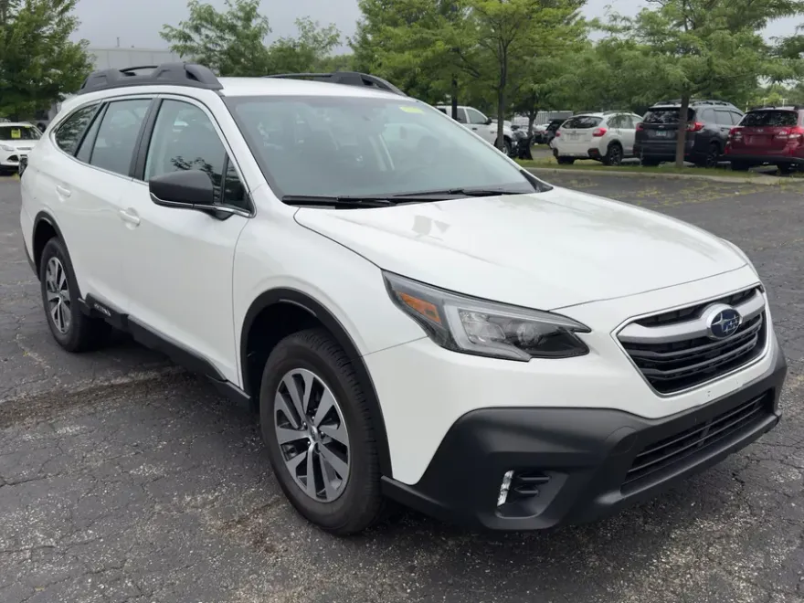 2022 Subaru Outback Base photo 1