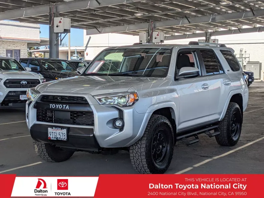 2023 Toyota 4Runner SR5 photo 1