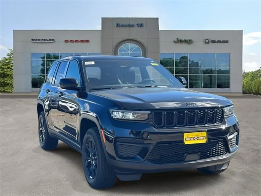2025 Jeep Grand Cherokee Altitude photo 1