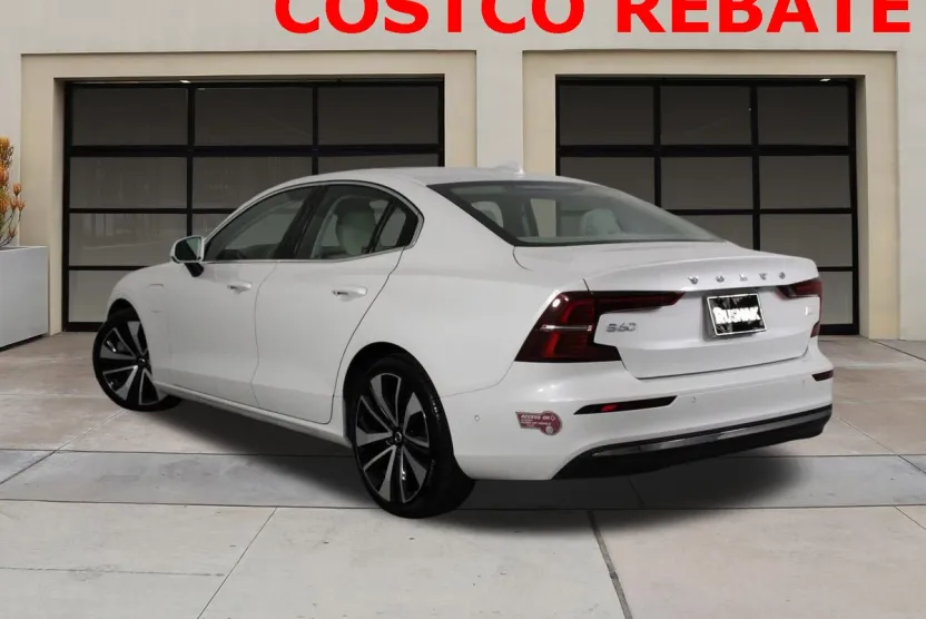 2023 Volvo S60 Recharge Ultimate photo 1