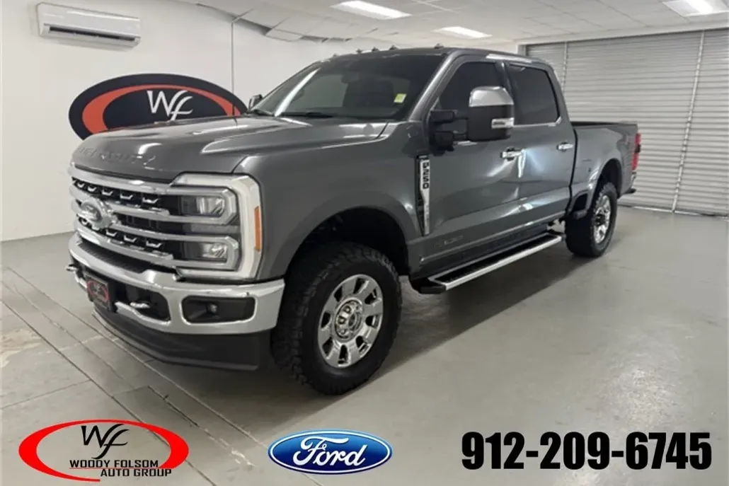 2023 Ford F-250 Lariat photo 1