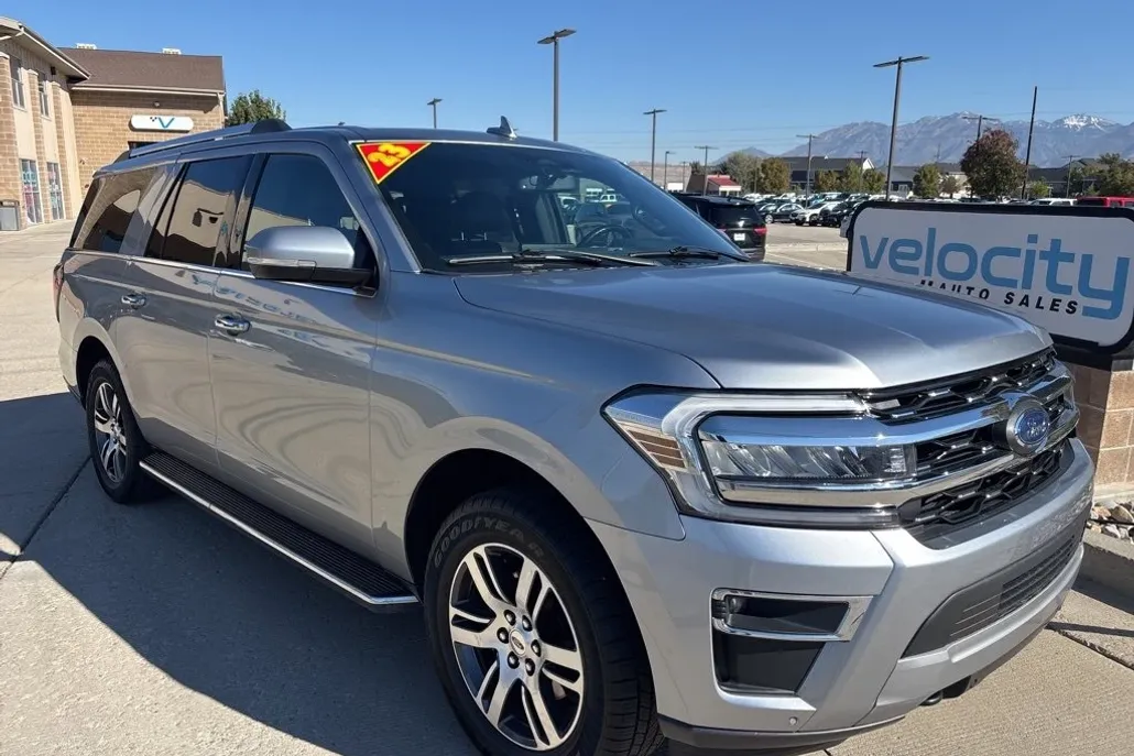 2023 Ford Expedition MAX Limited photo 1