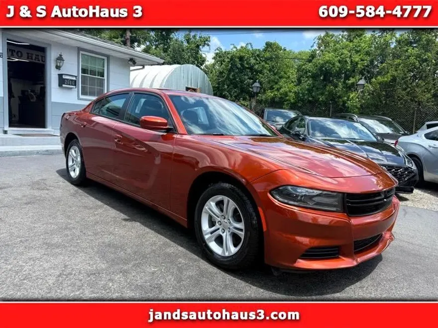 2021 Dodge Charger SXT photo 1