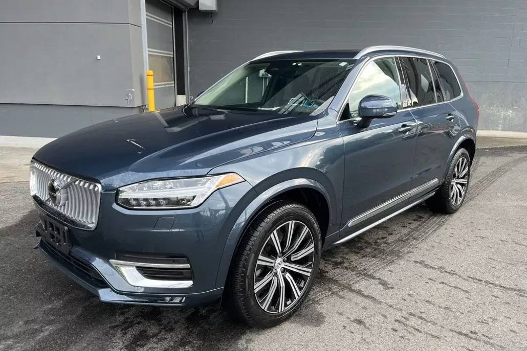 2024 Volvo XC90 Core photo 1