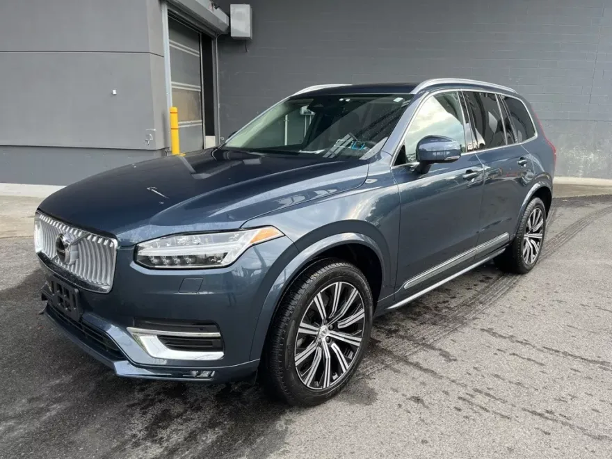 2024 Volvo XC90 Core photo 1