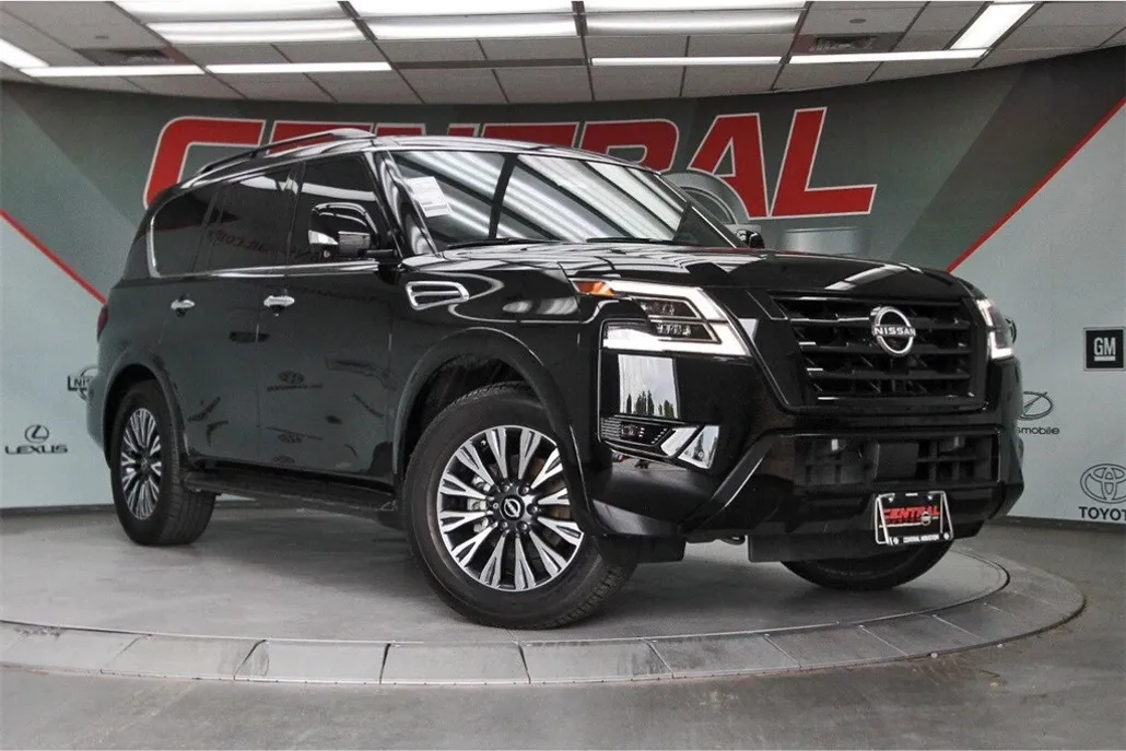 2023 Nissan Armada SL photo 1